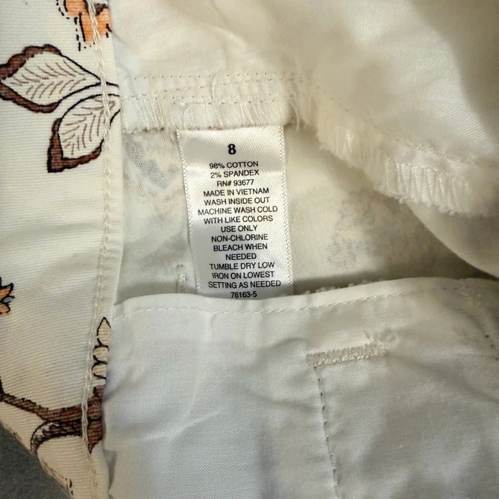 a.n.a Cream Floral Print Denim Shorts - Picture 4 of 4